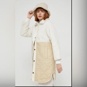 Abercrombie & Fitch Cream and Tan Colorblock Teddy Quilted Jacket